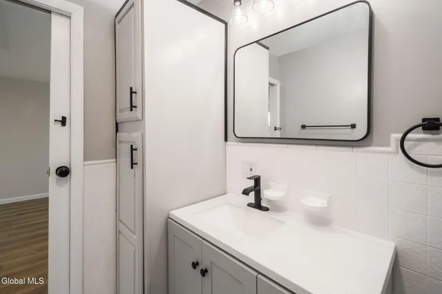 $279,999 | 4670 Western Turnpike, Guilderland, NY 12009