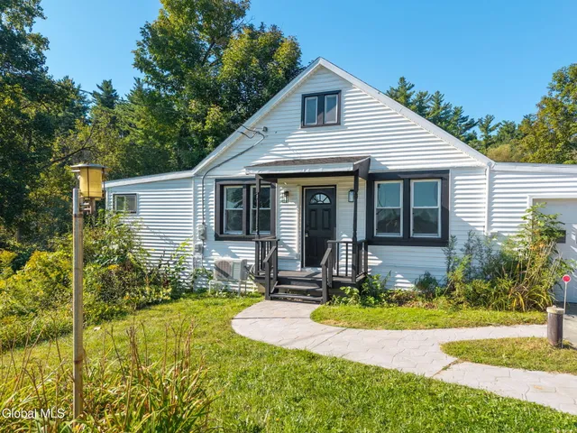 $279,999 | 4670 Western Turnpike, Guilderland, NY 12009