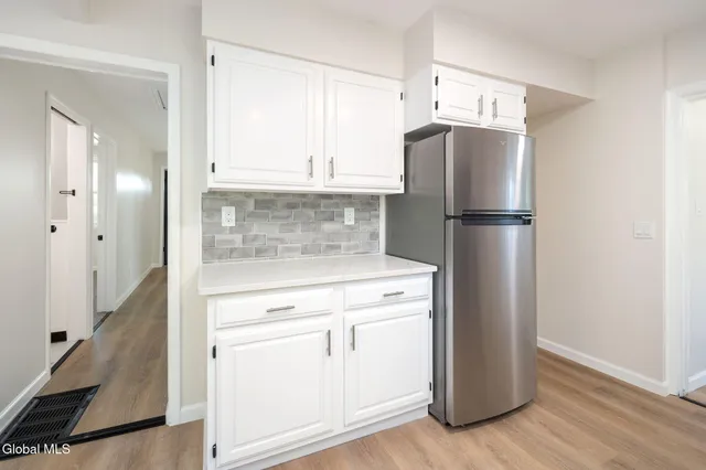 $279,999 | 4670 Western Turnpike, Guilderland, NY 12009