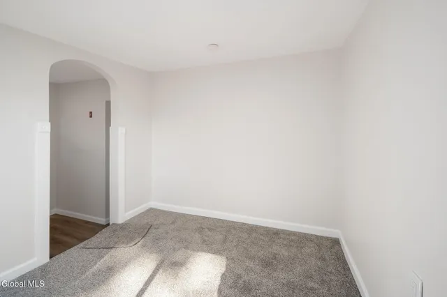 $279,999 | 4670 Western Turnpike, Guilderland, NY 12009