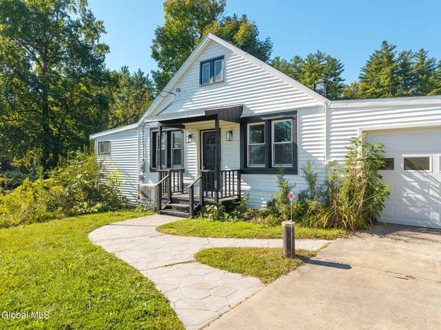 $279,999 | 4670 Western Turnpike, Guilderland, NY 12009