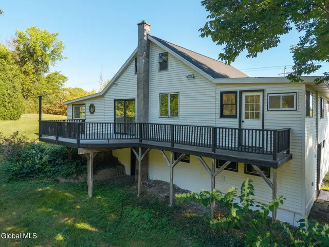 $279,999 | 4670 Western Turnpike, Guilderland, NY 12009