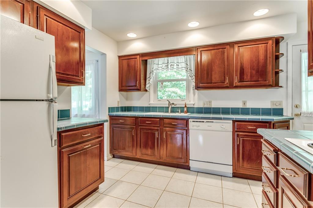 215 Beech Road Butler, PA 16001 - Photo 8 of 25 Gallery Image 8