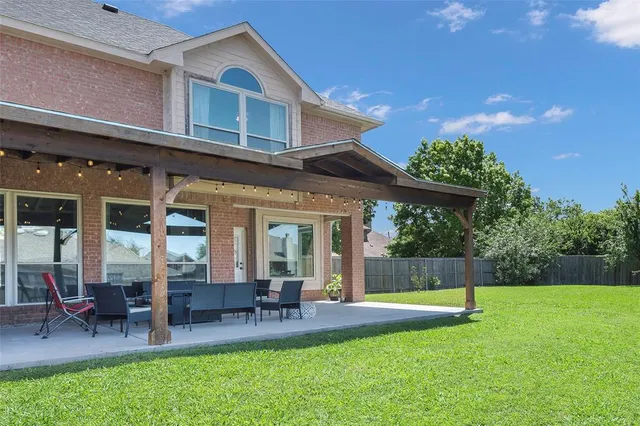 $499,999 | 7305 Meadowwood Drive, Rowlett, TX 75089