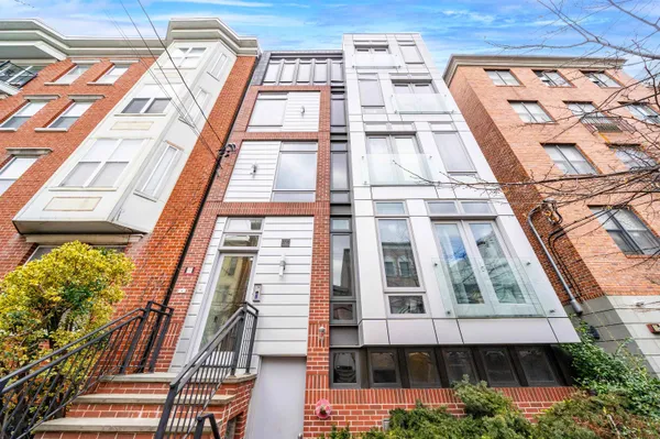 $5,950 | 516 Monroe Street, Unit 3, Hoboken, NJ 07030