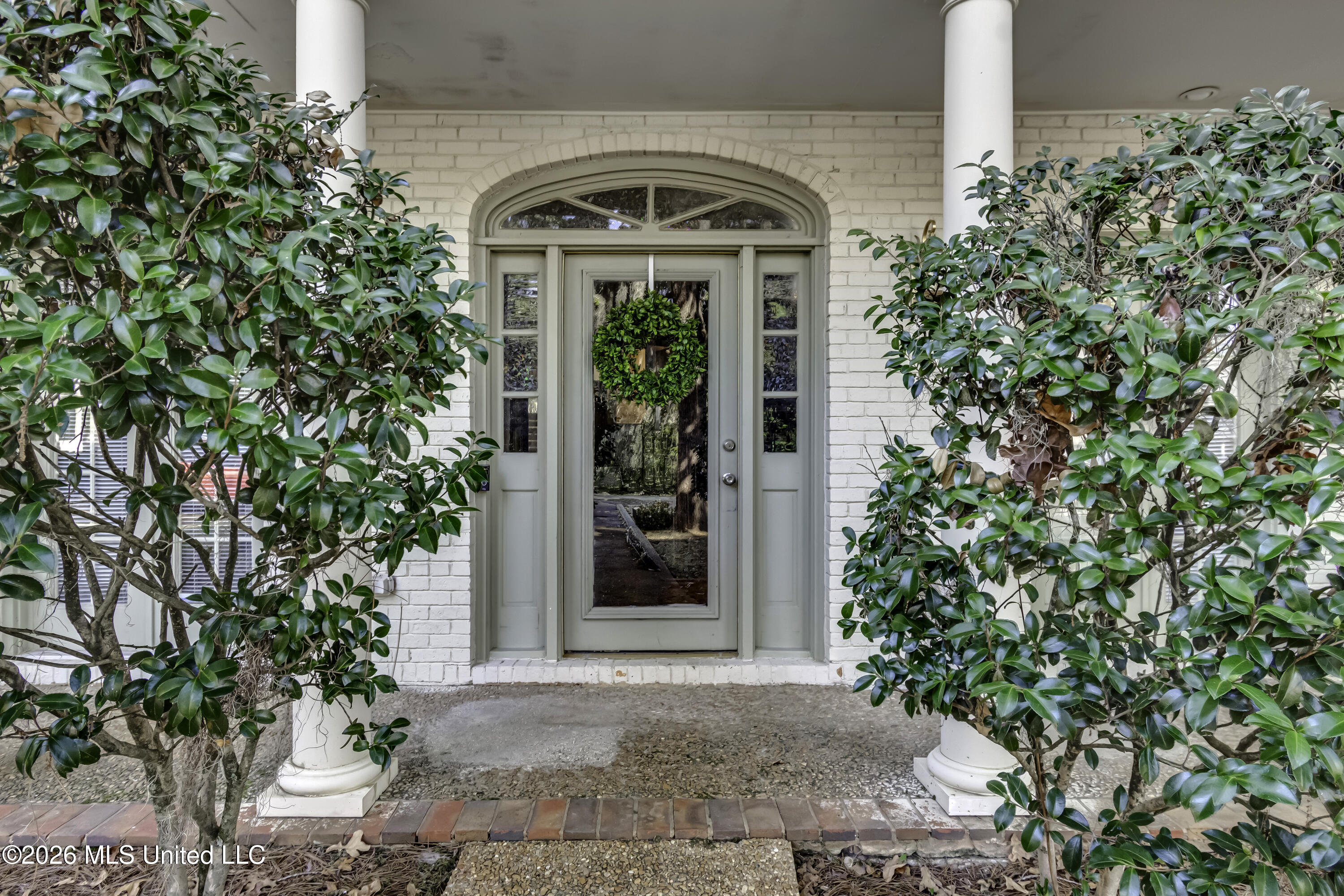 30 Moss Forest Cir-