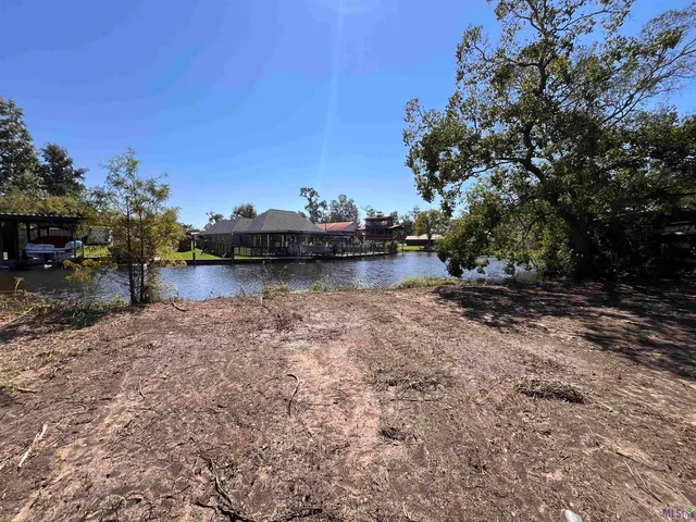 $59,900 | 32742 Cypress Drive, Springfield, LA 70462