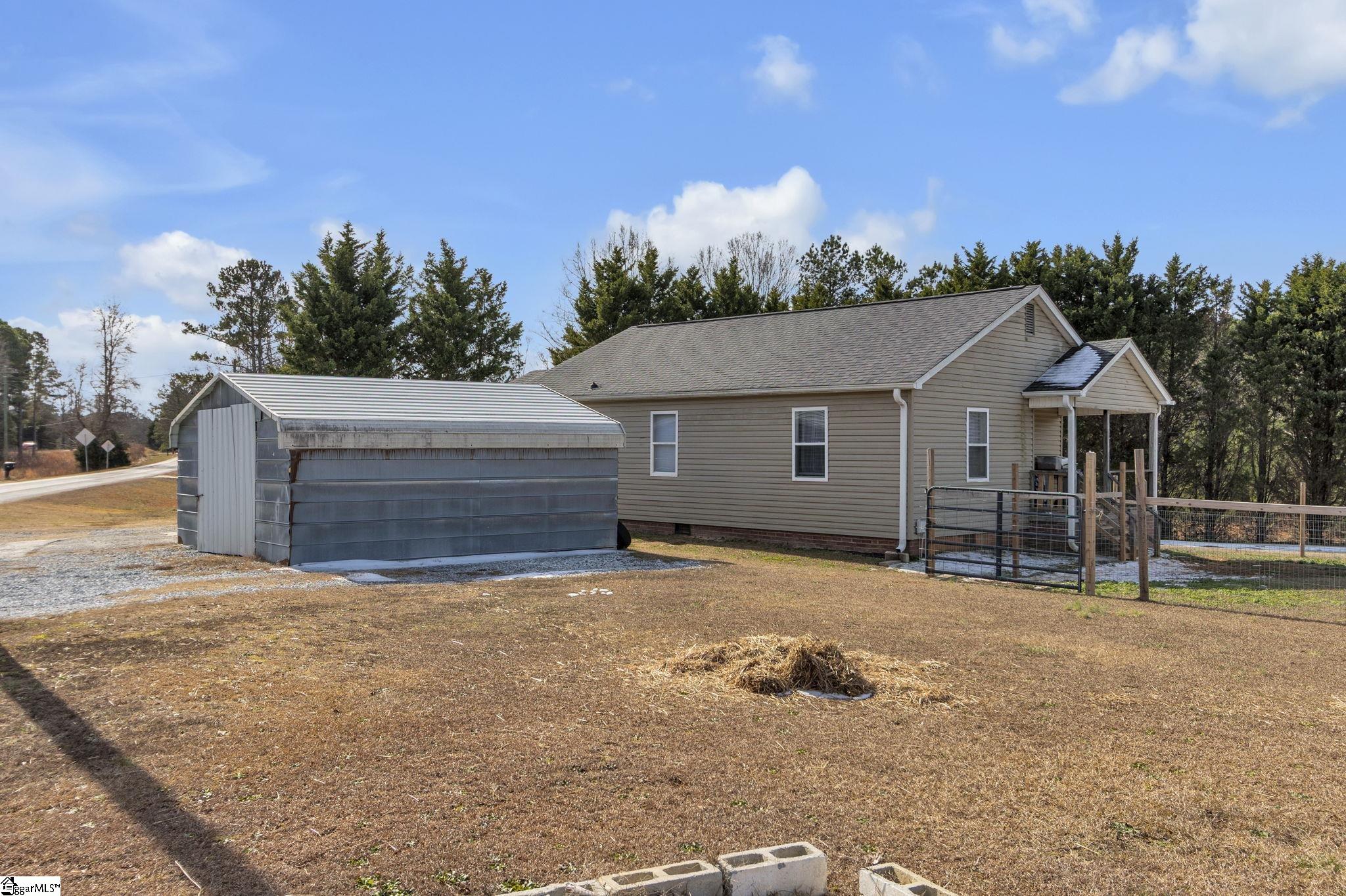 48 Fort Lindley Road Laurens, SC 29360 - Photo 13 of 21