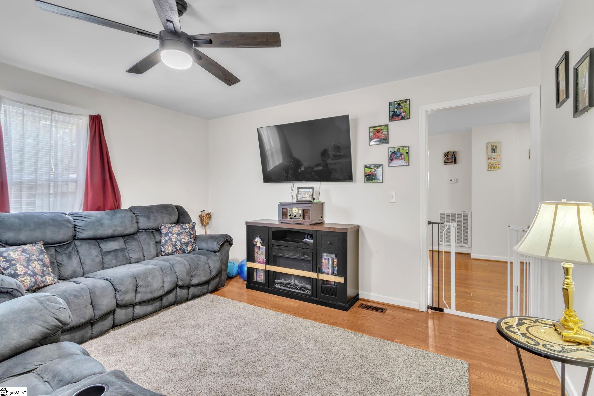 48 Fort Lindley Road Laurens, SC 29360 - Photo 19 of 21