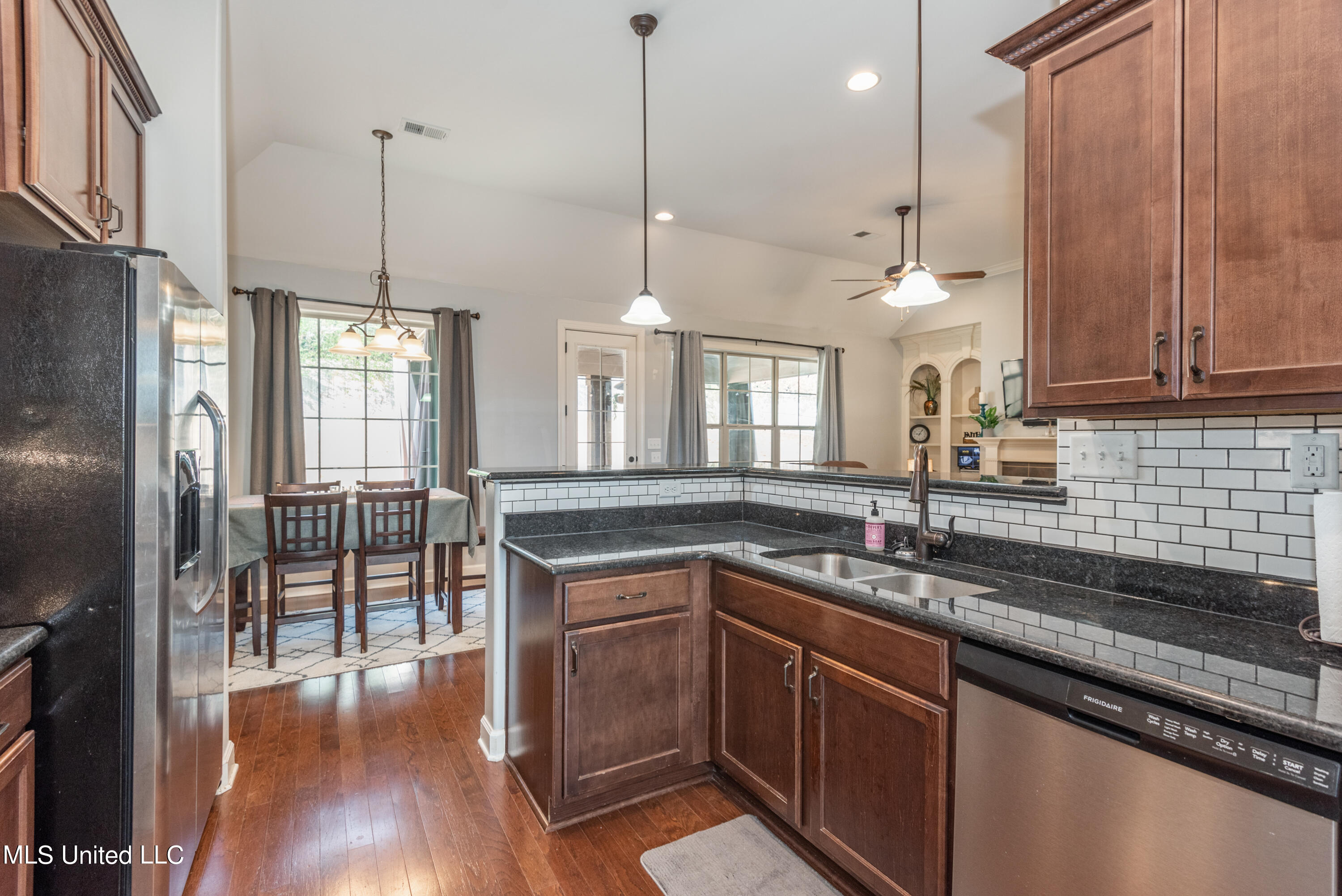 4223 Ridgemont Road Olive Branch, MS 38654 - Photo 13 of 27 KITCHEN