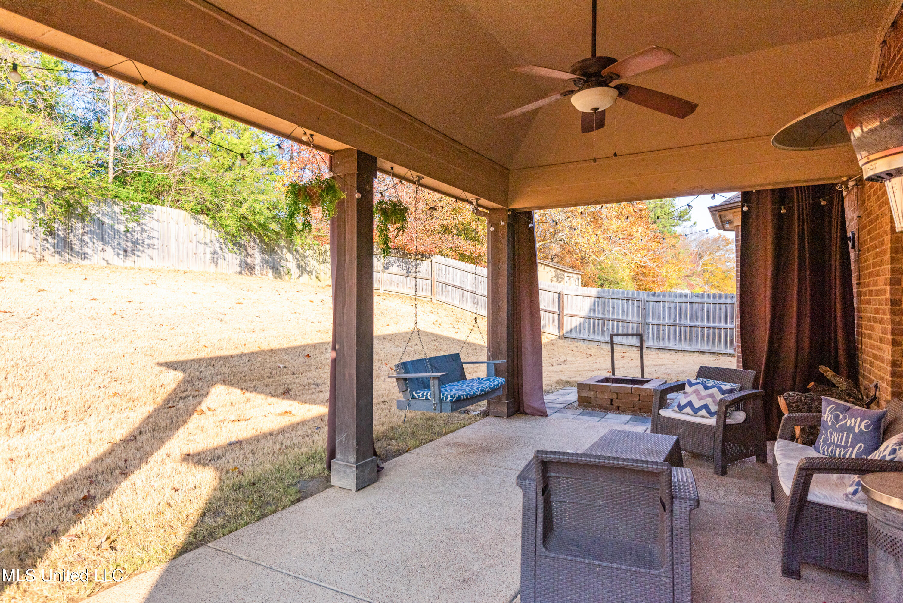 4223 Ridgemont Road Olive Branch, MS 38654 - Photo 5 of 27 BACK PORCH