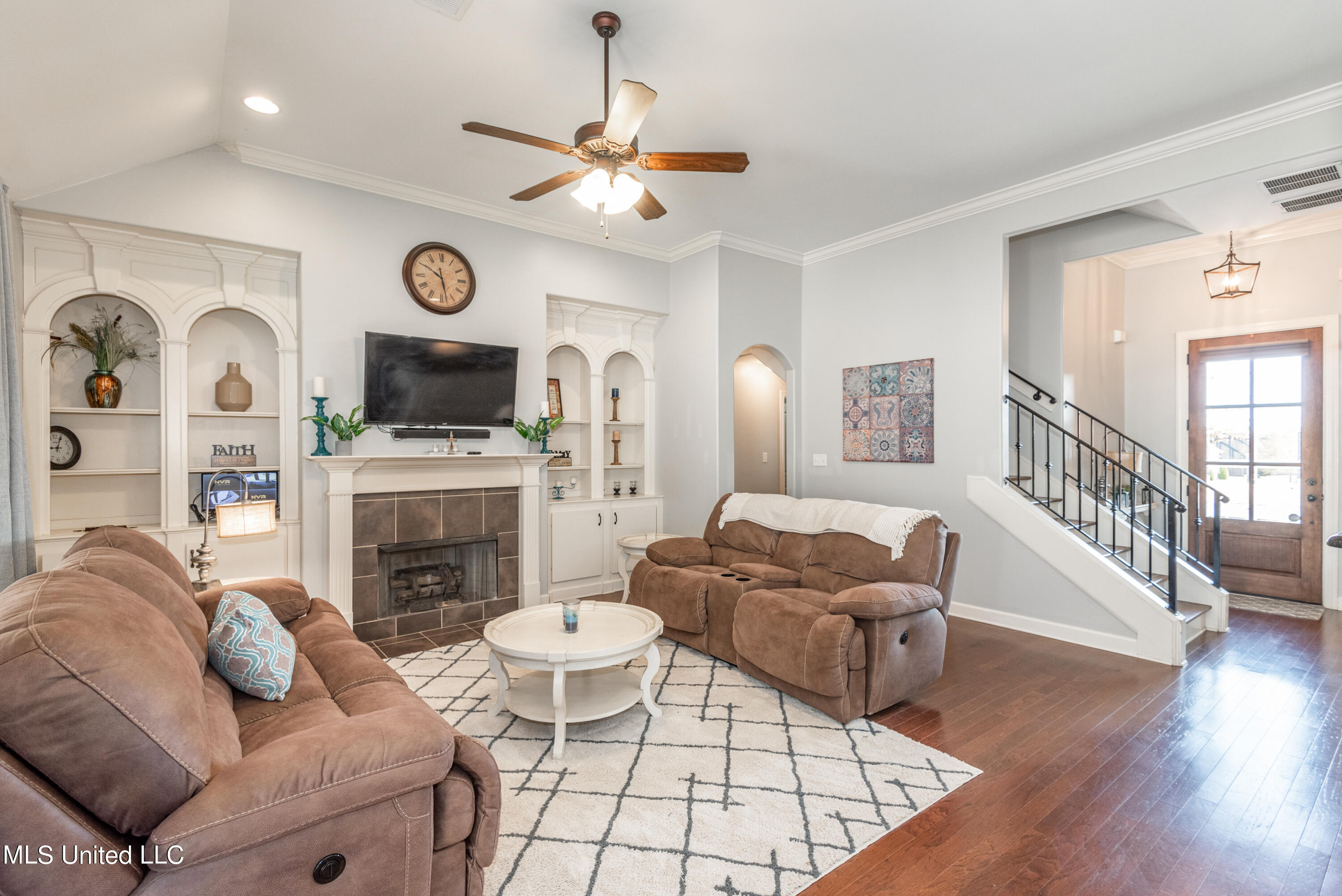 4223 Ridgemont Road Olive Branch, MS 38654 - Photo 8 of 27 LIVING ROOM