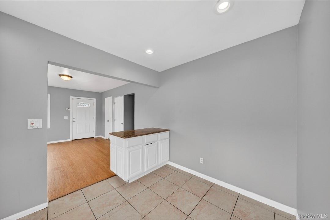86 Remsen Avenue Hempstead, NY 11550 - Photo 7 of 33