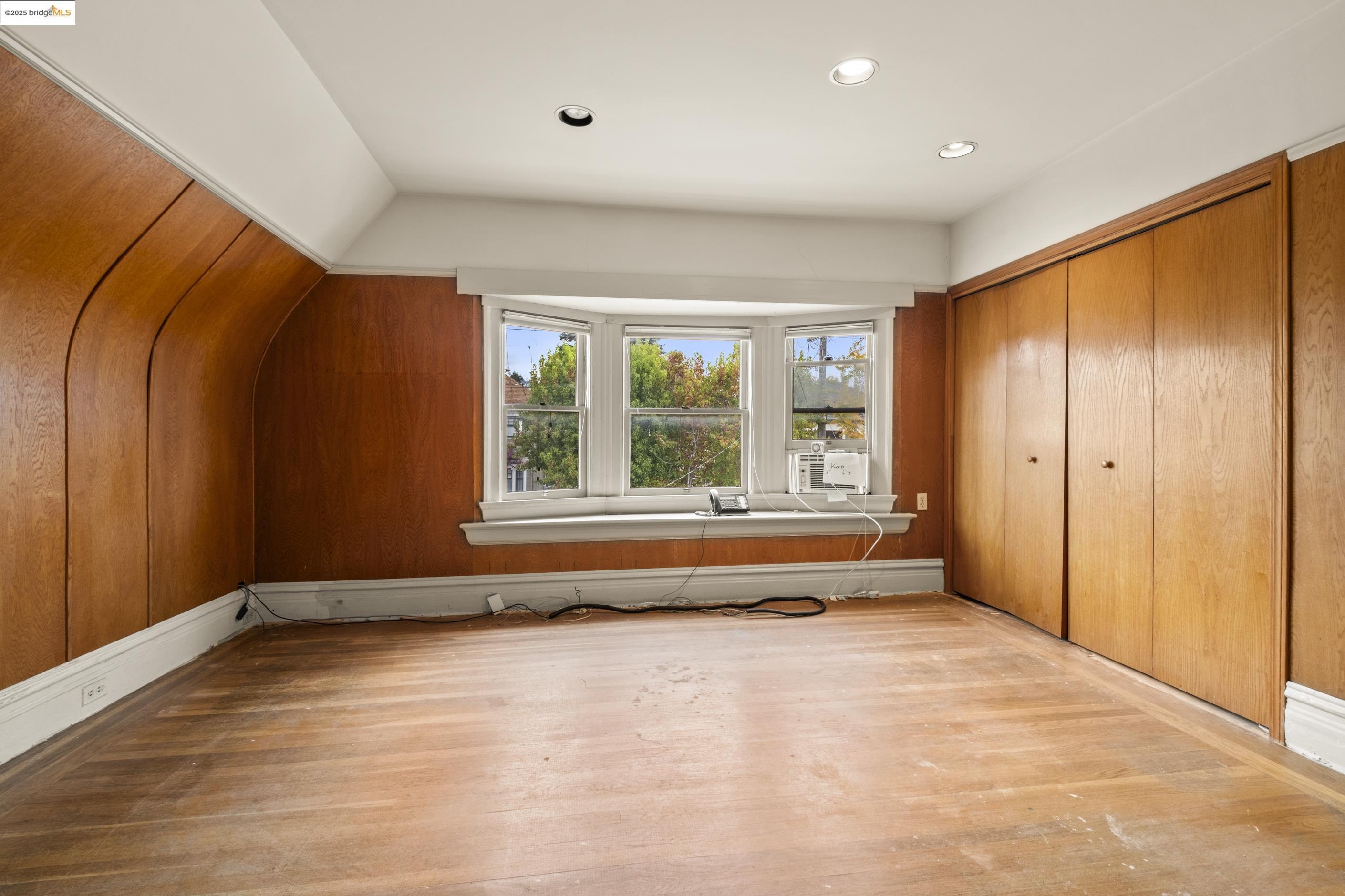 3050 Shattuck Avenue Berkeley, CA 94705 - Photo 18 of 41 a view of an empty room with a window