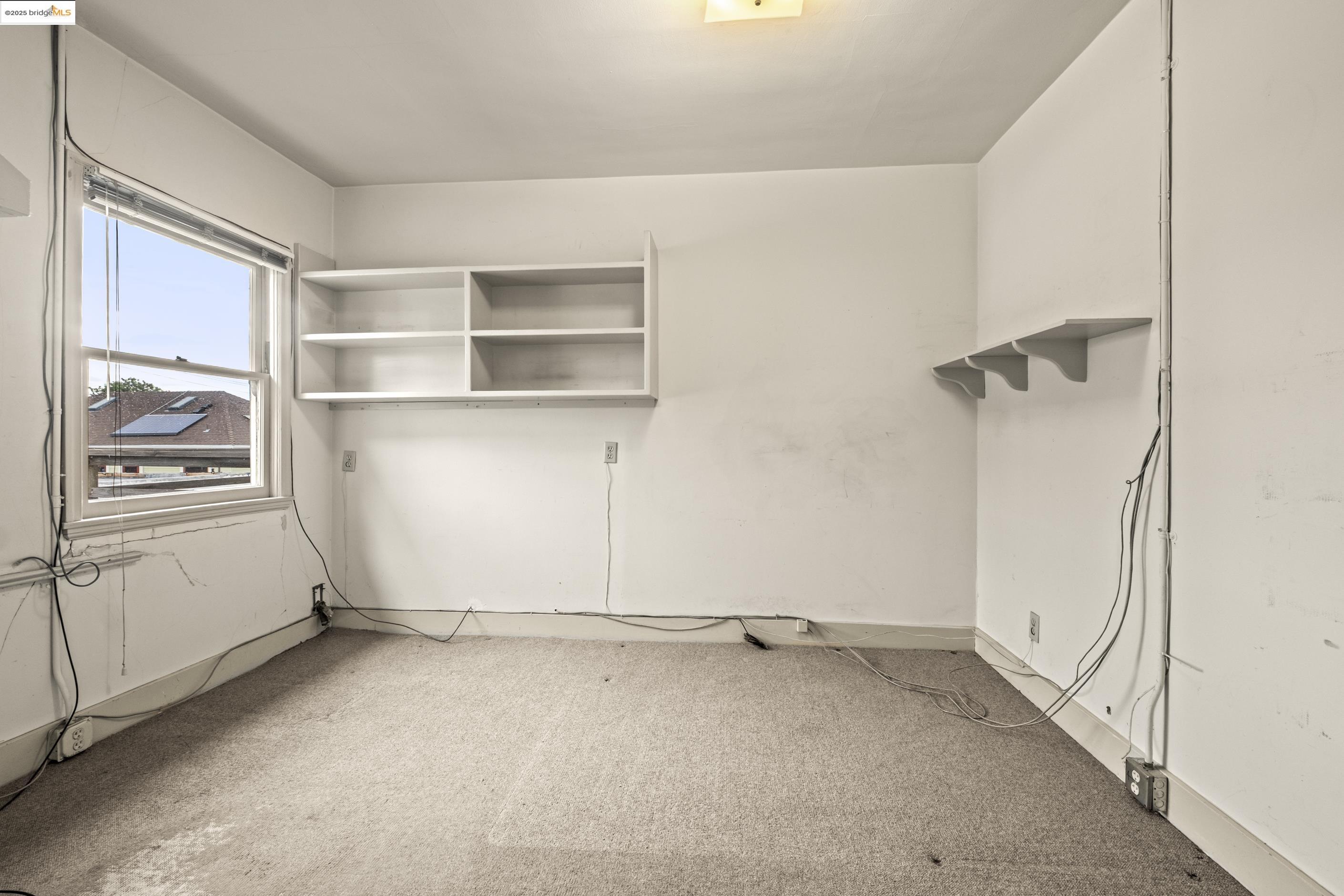 3050 Shattuck Avenue Berkeley, CA 94705 - Photo 30 of 41 a view of an empty room