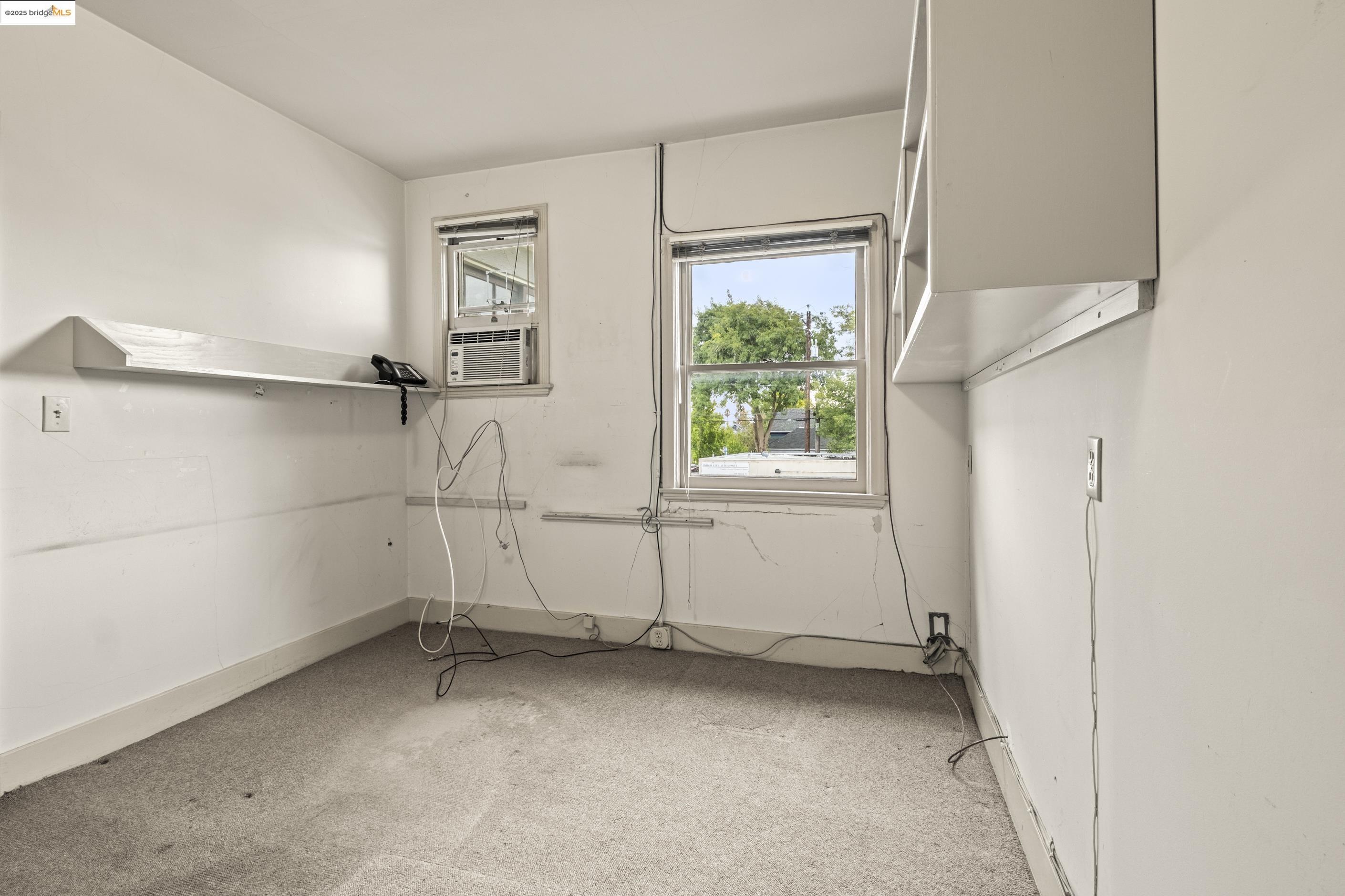 3050 Shattuck Avenue Berkeley, CA 94705 - Photo 31 of 41 a view of a closet and utility room