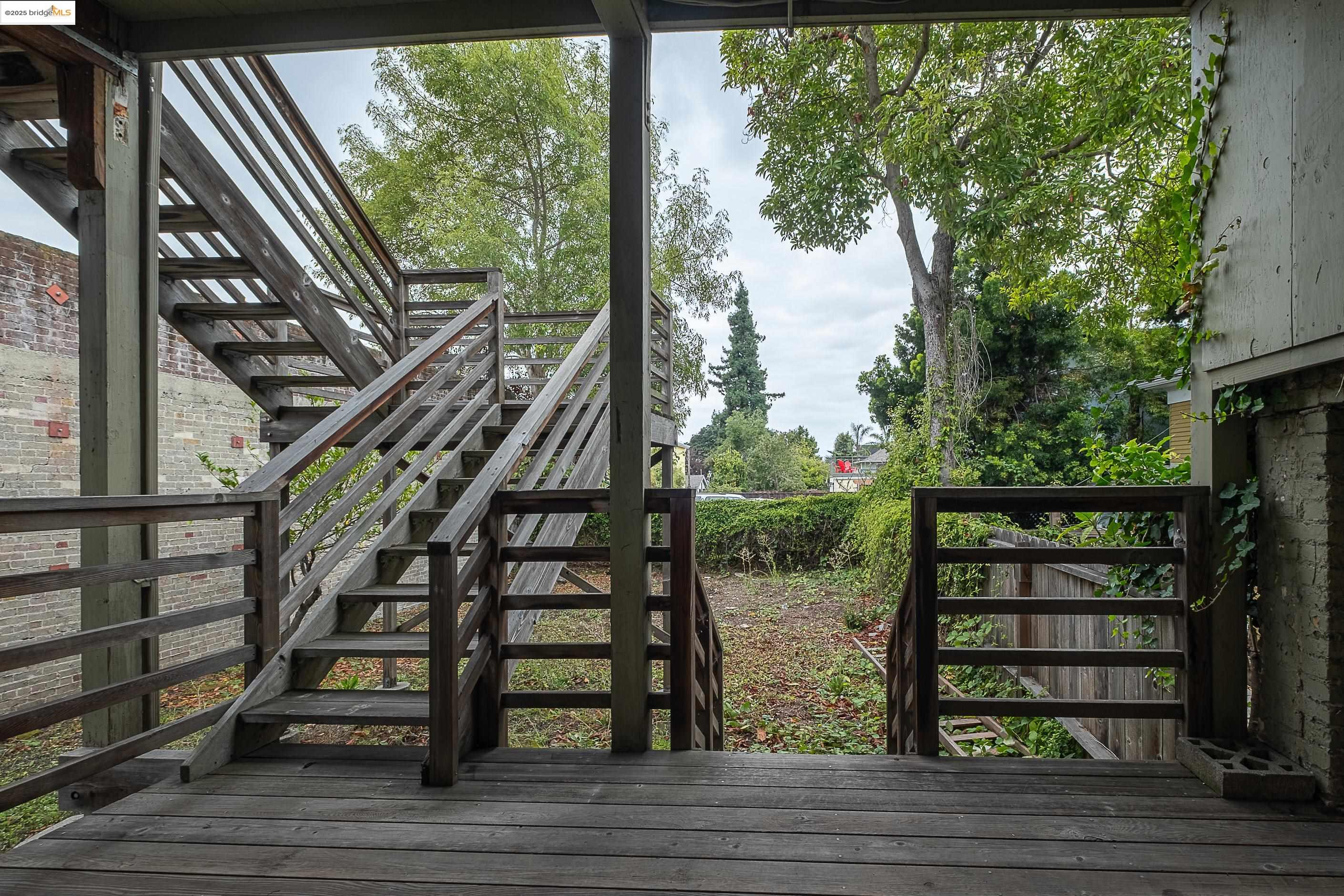 3050 Shattuck Avenue Berkeley, CA 94705 - Photo 37 of 41 a view of entryway with wooden floor and fence