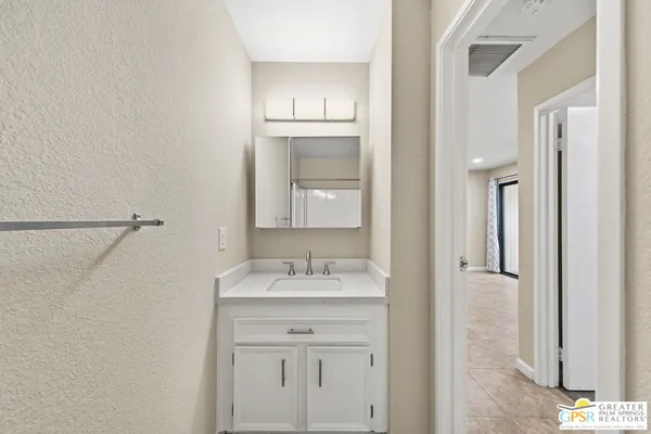 $183,000 | 2820 North Arcadia Court, Unit 116, Palm Springs, CA 92262