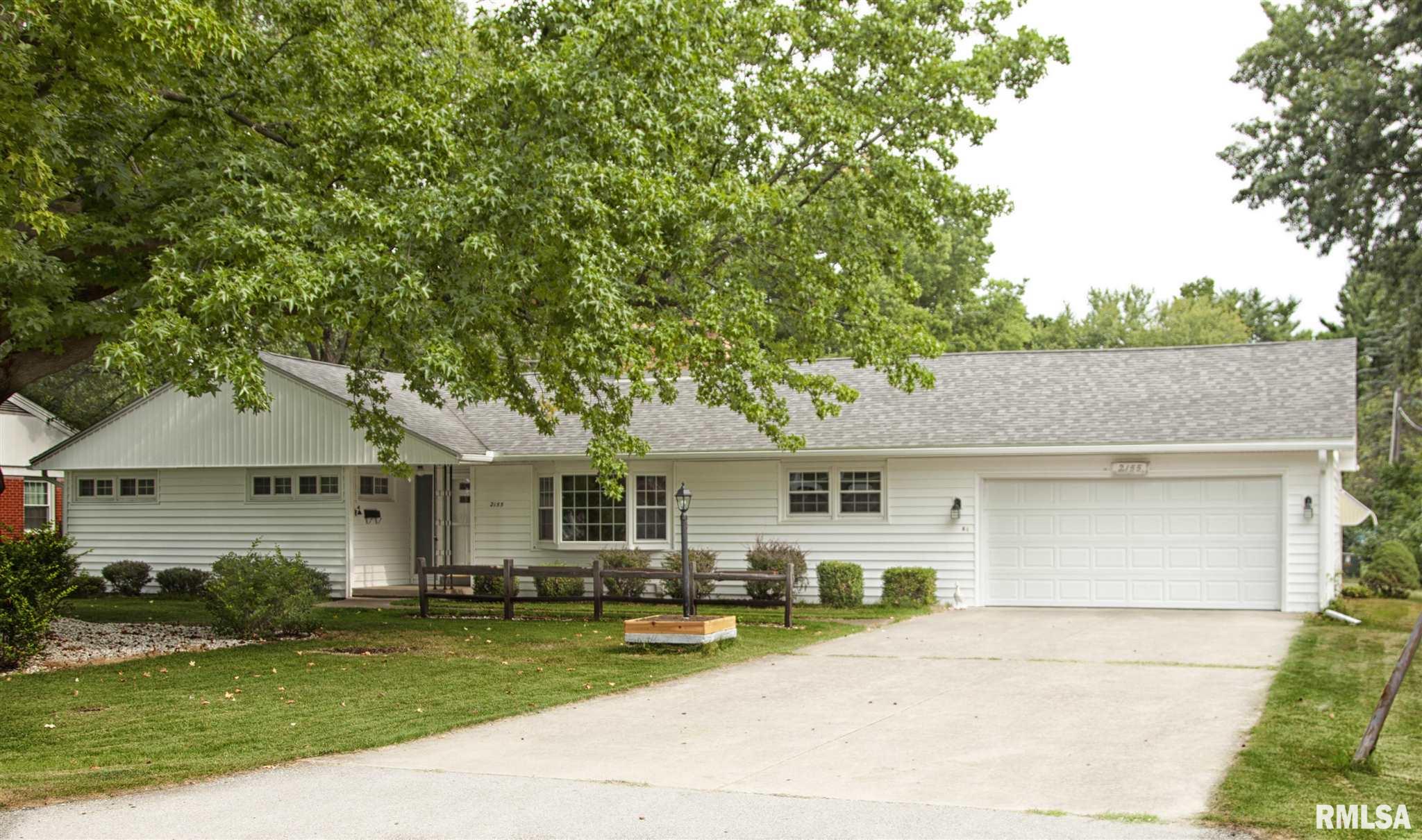 2155 Greenbriar Road Springfield, IL 62704 - Photo 1 of 27