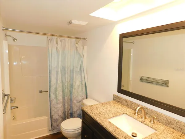 $2,500 | 2561 Forest Run Court, Clearwater, FL 33761