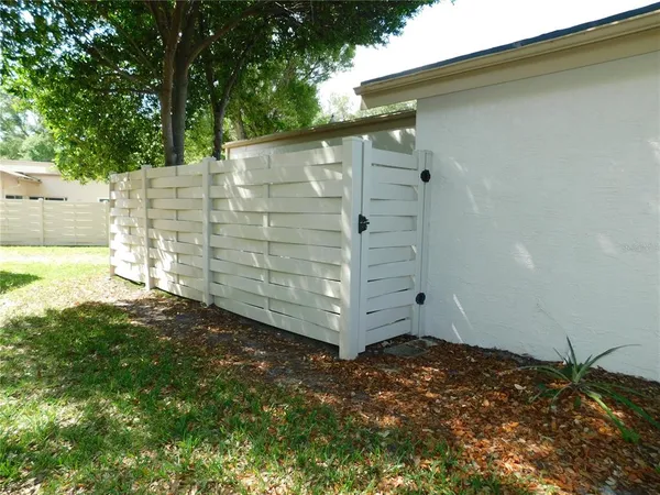 $2,500 | 2561 Forest Run Court, Clearwater, FL 33761