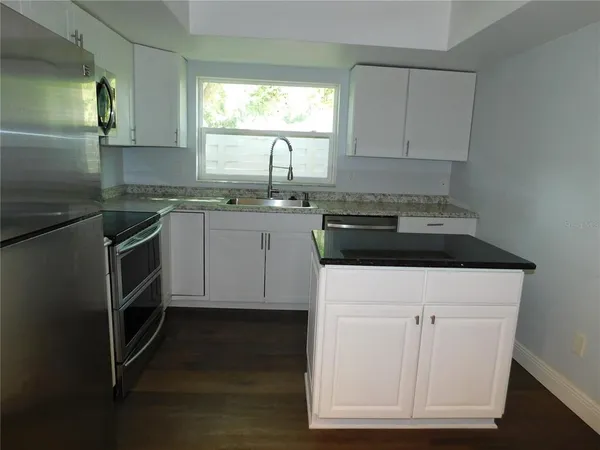 $2,500 | 2561 Forest Run Court, Clearwater, FL 33761