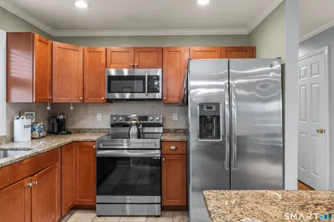 $510,000 | 16 Curtis Avenue, New Fairfield, CT 06812