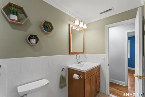 $510,000 | 16 Curtis Avenue, New Fairfield, CT 06812