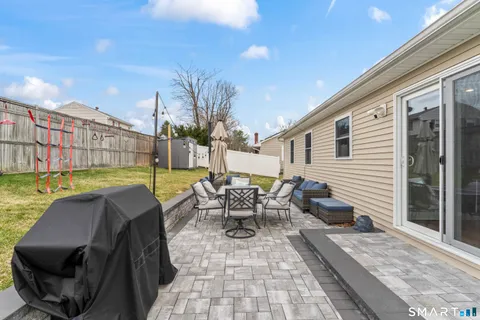 $510,000 | 16 Curtis Avenue, New Fairfield, CT 06812