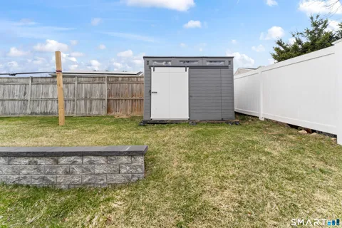 $510,000 | 16 Curtis Avenue, New Fairfield, CT 06812