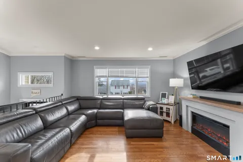 $510,000 | 16 Curtis Avenue, New Fairfield, CT 06812