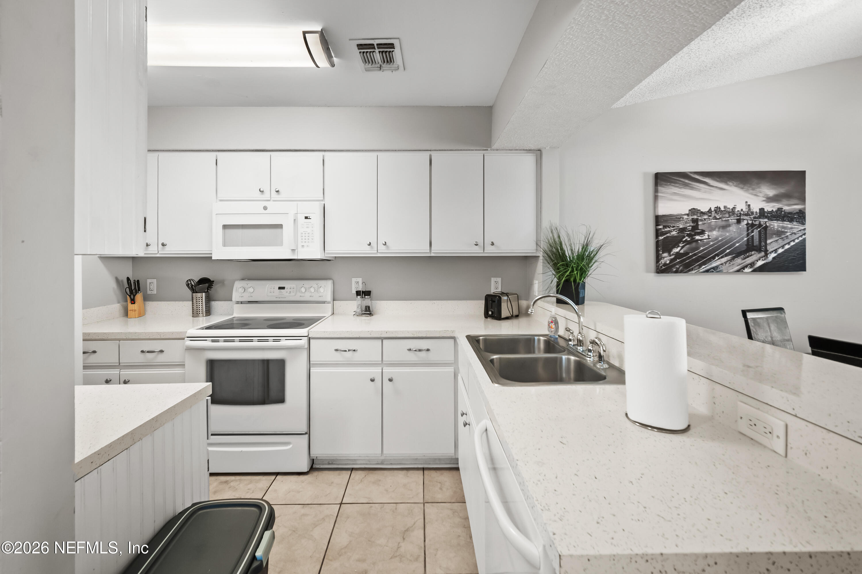 5025 Fulham Road South Jacksonville, FL 32244 - Photo 11 of 30 5025FulhamRdSKitchenAngle1