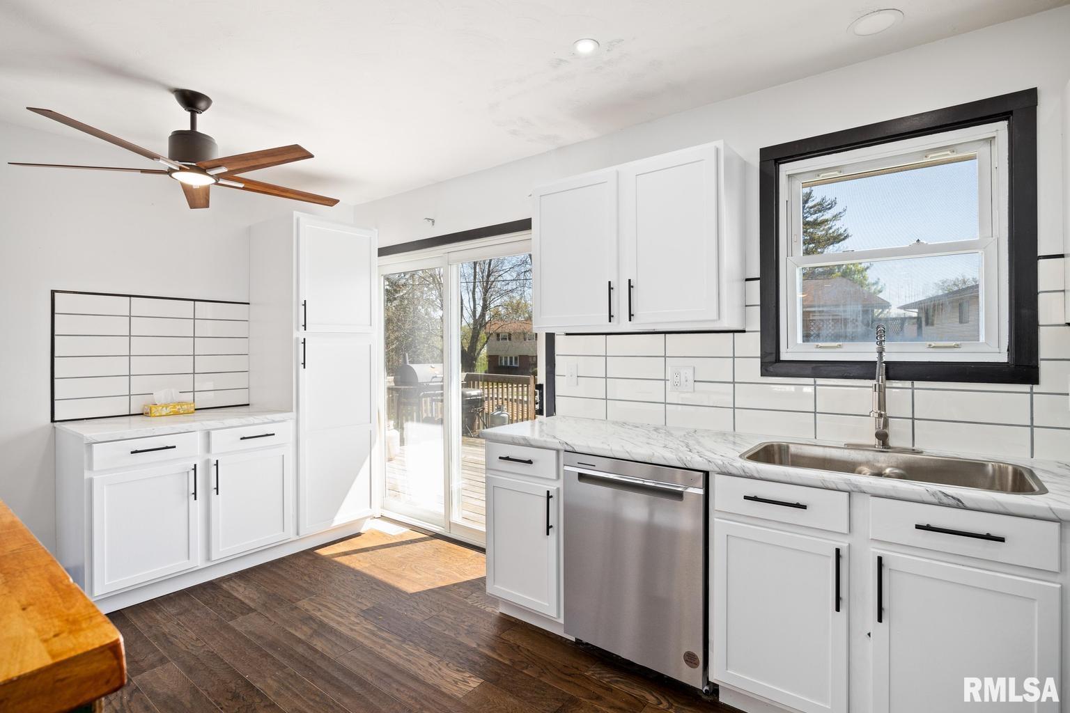 2216 West Westport Road Peoria, IL 61615 - Photo 11 of 31 Gallery Image 11