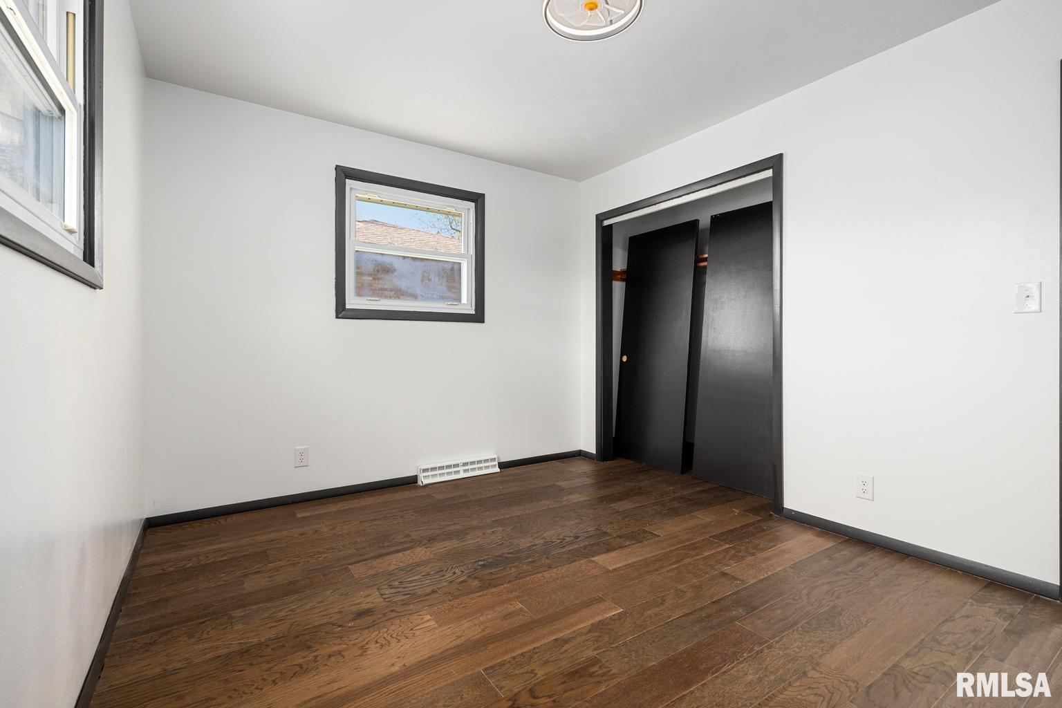 2216 West Westport Road Peoria, IL 61615 - Photo 16 of 31 Gallery Image 16