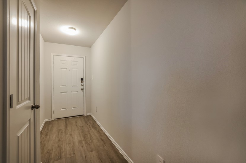 21622 Mamba Way Houston, TX 77073 - Photo 13 of 13 Photos may be representative of the floor plan and not the exact home. Finishes, layout, and features of the actual property for lease may vary.