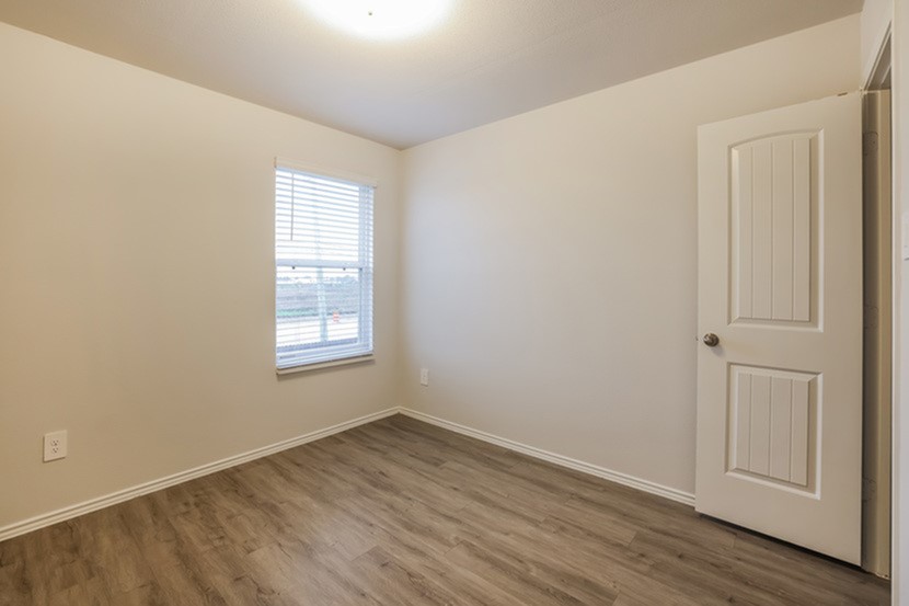 21622 Mamba Way Houston, TX 77073 - Photo 5 of 13 Photos may be representative of the floor plan and not the exact home. Finishes, layout, and features of the actual property for lease may vary.