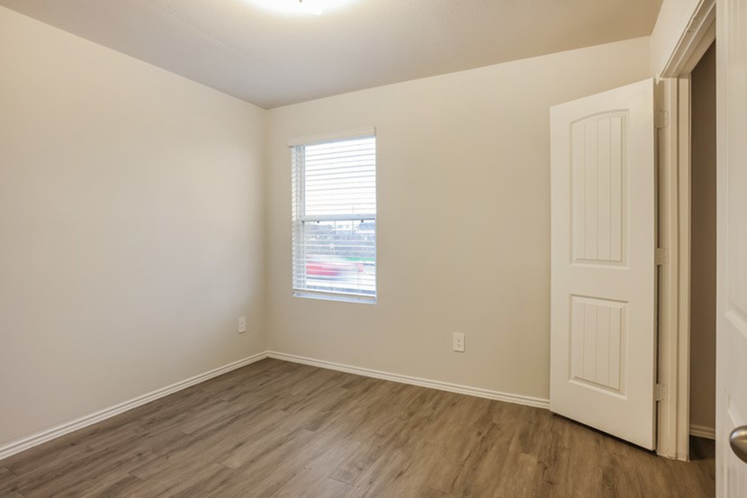 21622 Mamba Way Houston, TX 77073 - Photo 6 of 13 Photos may be representative of the floor plan and not the exact home. Finishes, layout, and features of the actual property for lease may vary.