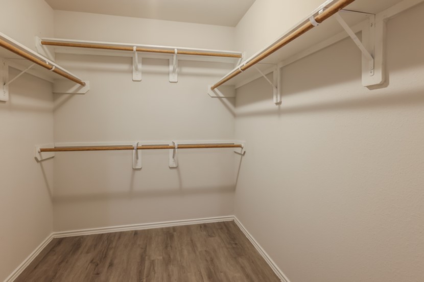 21622 Mamba Way Houston, TX 77073 - Photo 10 of 13 Photos may be representative of the floor plan and not the exact home. Finishes, layout, and features of the actual property for lease may vary.