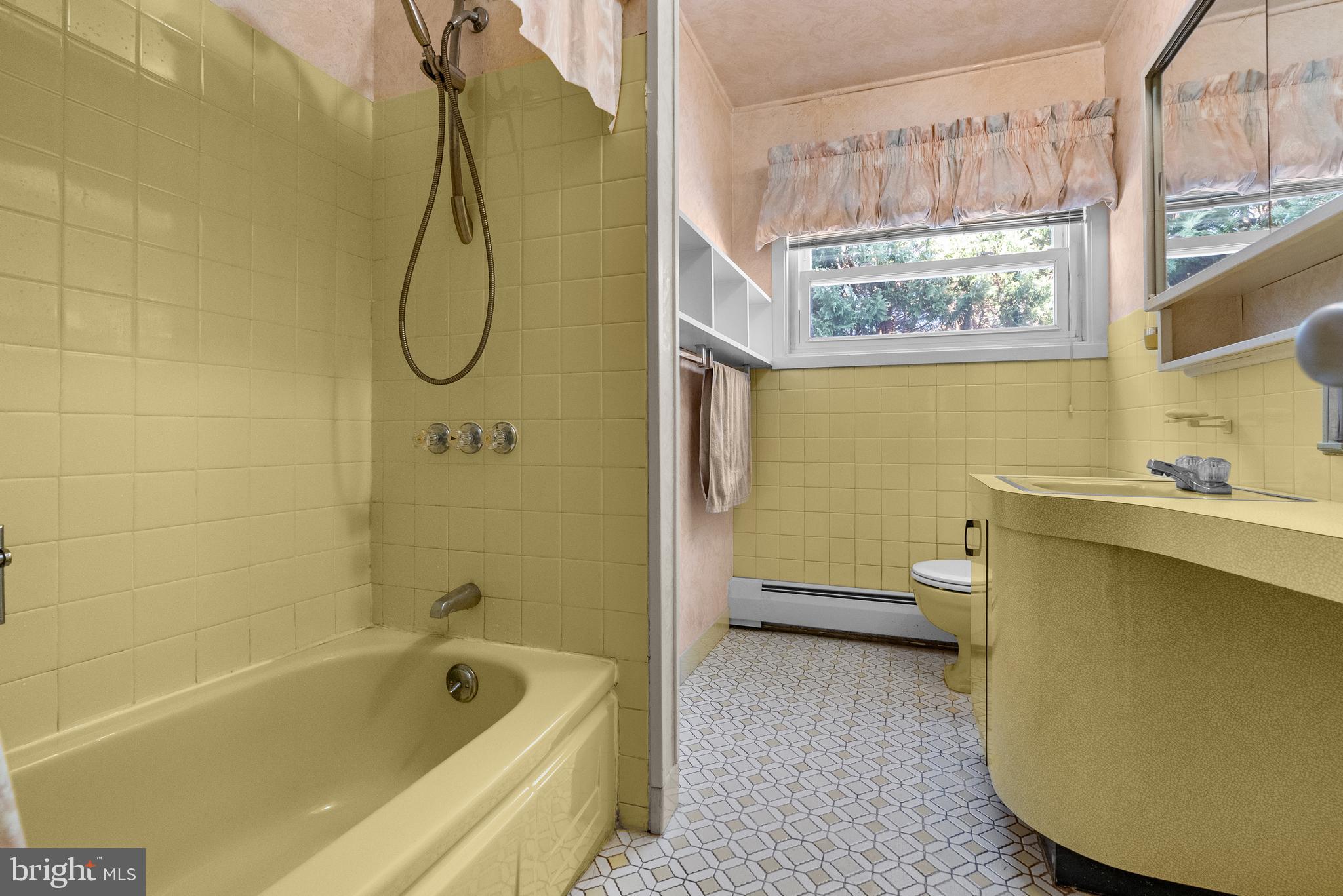 7 Flamehill Road Levittown, PA 19056 - Photo 18 of 30 Gallery Image 18