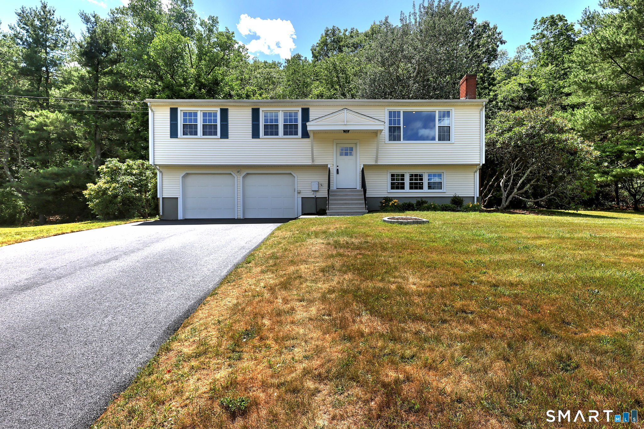 210 Cloudland Road North Haven, CT 06473 - Photo 7 of 40