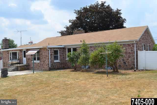 125 Madison Street Hanover, PA 17331 - Photo 3 of 13 Gallery Image 3