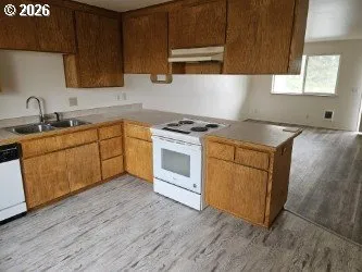 $495,000 | 421 South 58th Street, Unit 2, Springfield, OR 97478