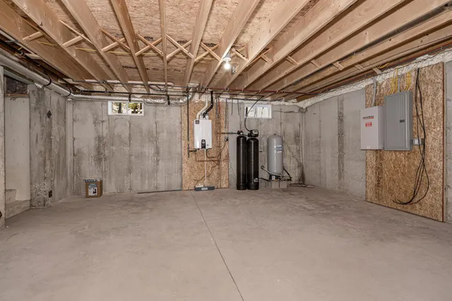 $6,500 | 62 West Shore Road, Windham, NH 03087