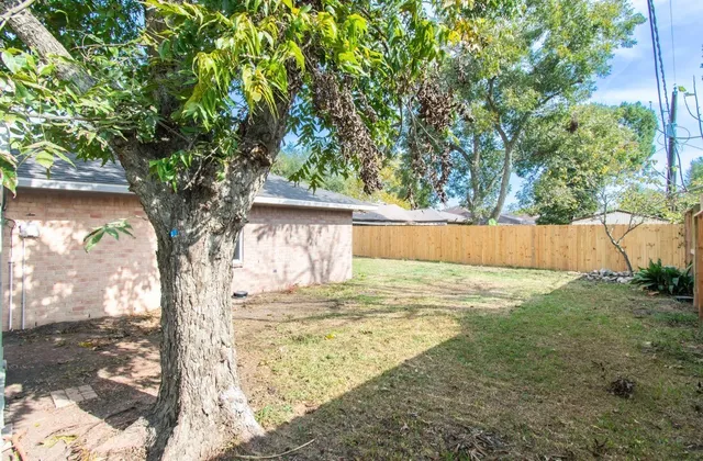 $269,000 | 10906 Green Arbor Drive, Houston, TX 77089