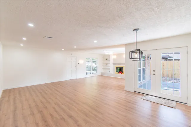 $269,000 | 10906 Green Arbor Drive, Houston, TX 77089