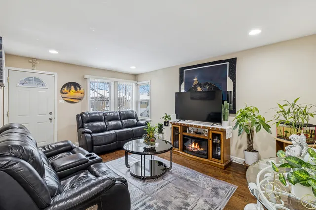 $365,000 | 4109 Wenonah Avenue, Stickney, IL 60402