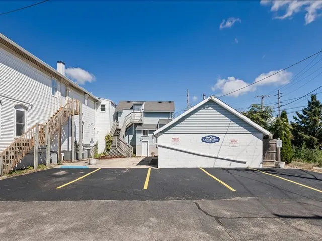 $420,000 | 111 West Railroad Avenue, Bartlett, IL 60103