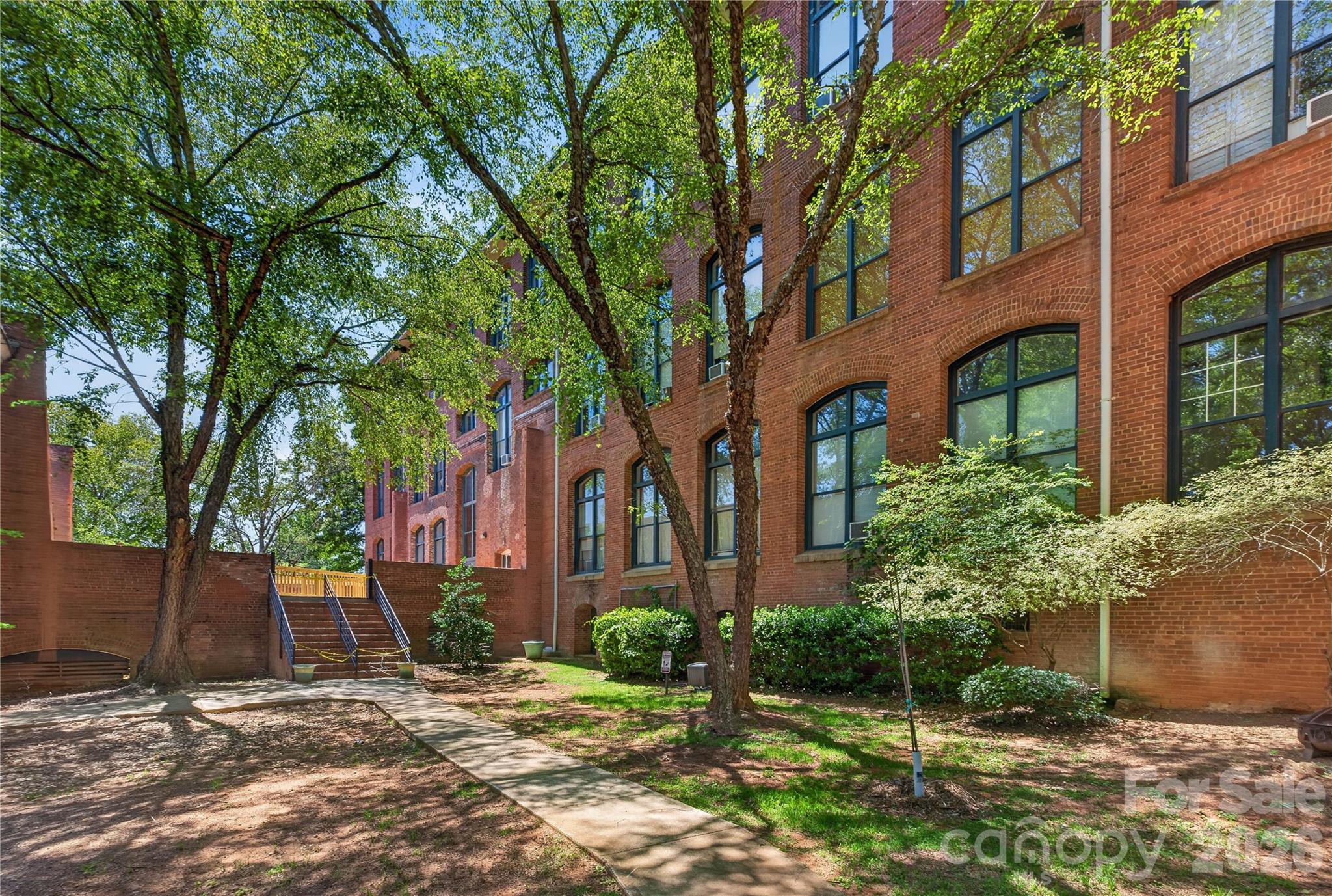 201 South Hoskins Road, Unit 121 Charlotte, NC 28208 - Photo 5 of 39