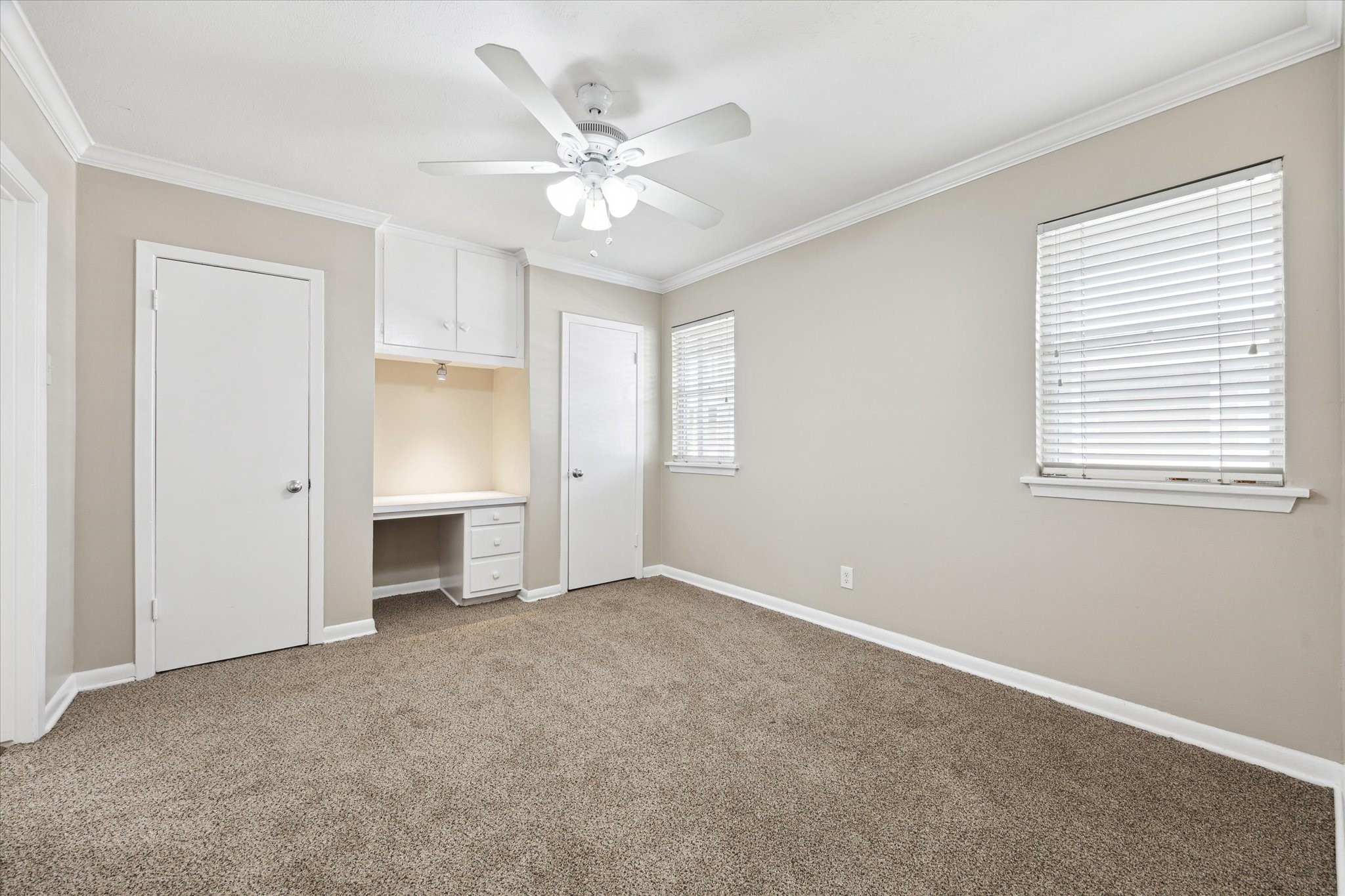 3618 Garrott Street, Unit 12 Houston, TX 77006 - Photo 6 of 13 a view of an empty room with a window