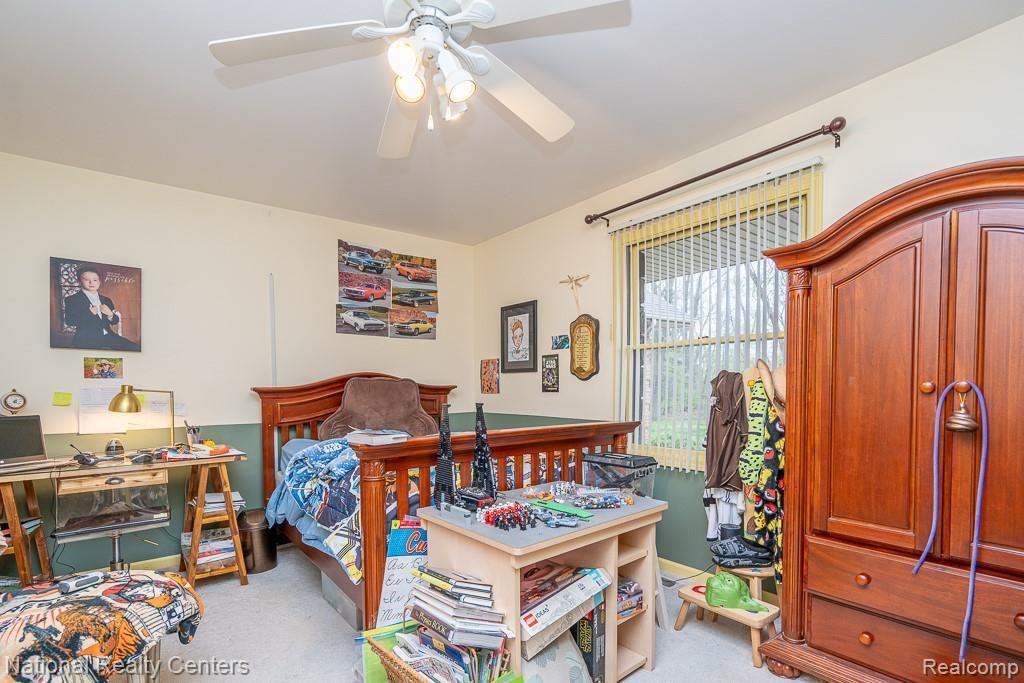 1637 Rowe Road Milford, MI 48380 - Photo 17 of 40 17.jpg